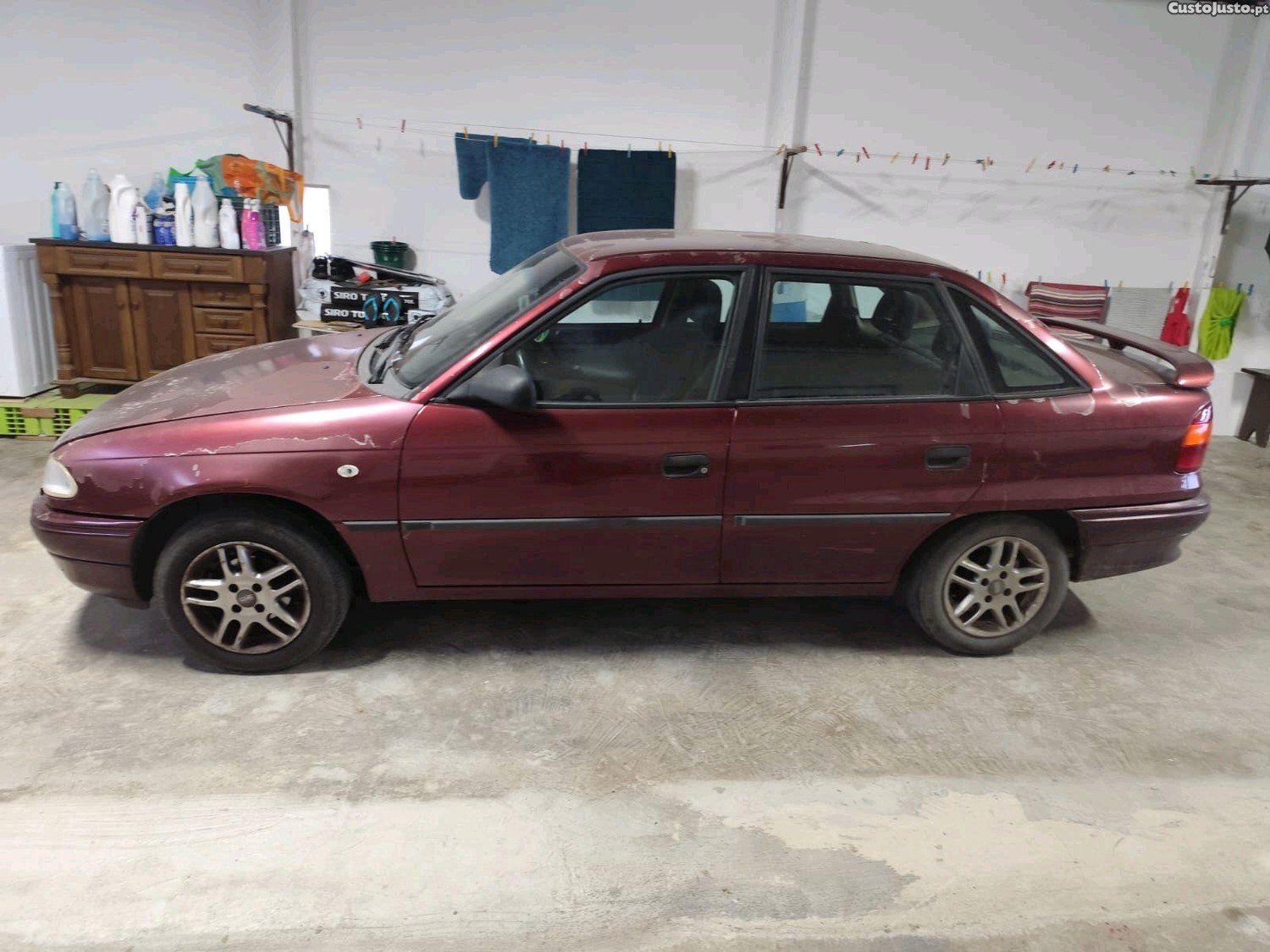 Opel Astra F - 96 foto 4
