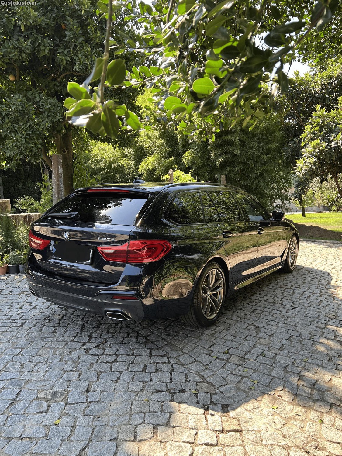 BMW 520 d xDrive Touring Pure M — fotografia 3