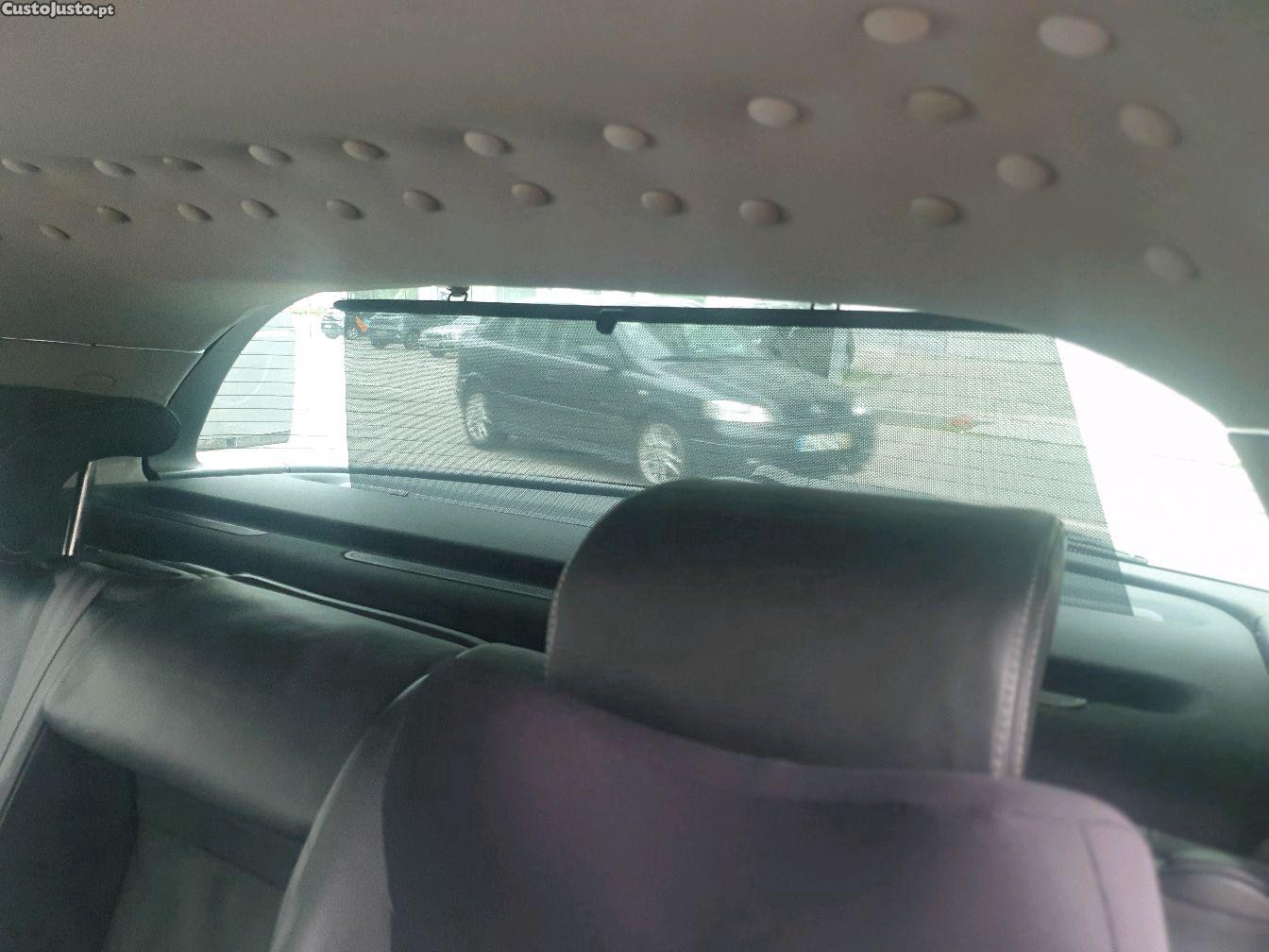 Renault Vel Satis top gama V6 3.0180cv Initiale Paris — fotografia 3