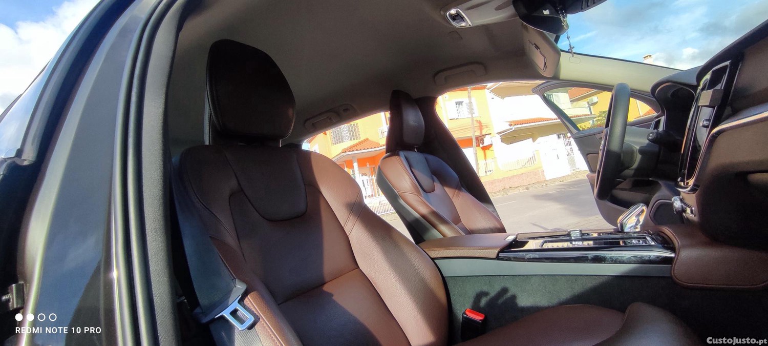 Volvo V60 T8 twin engine inscription AWD — fotografia 4
