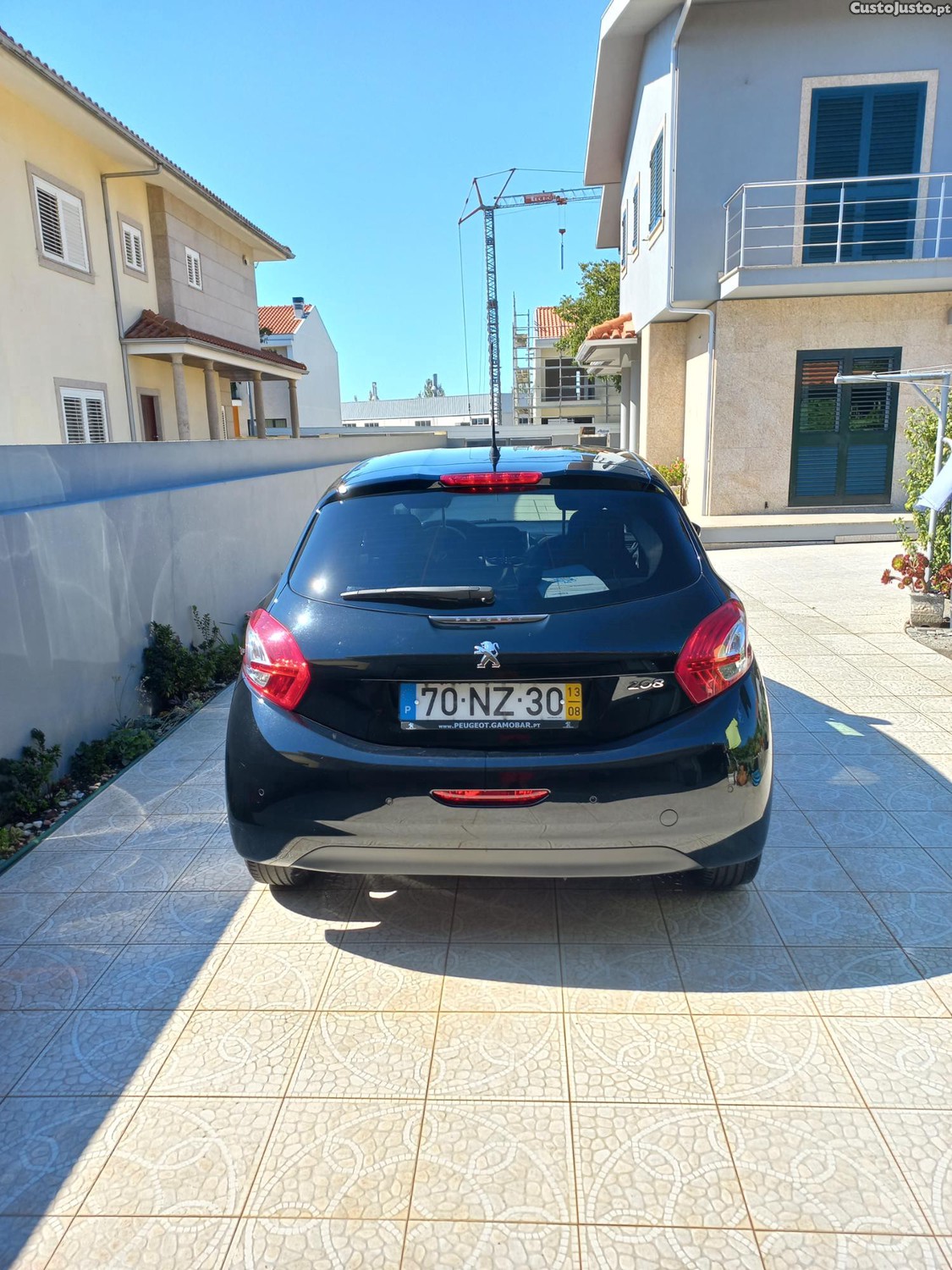 Peugeot 208 1.4 HDI ALLURE — photo 4