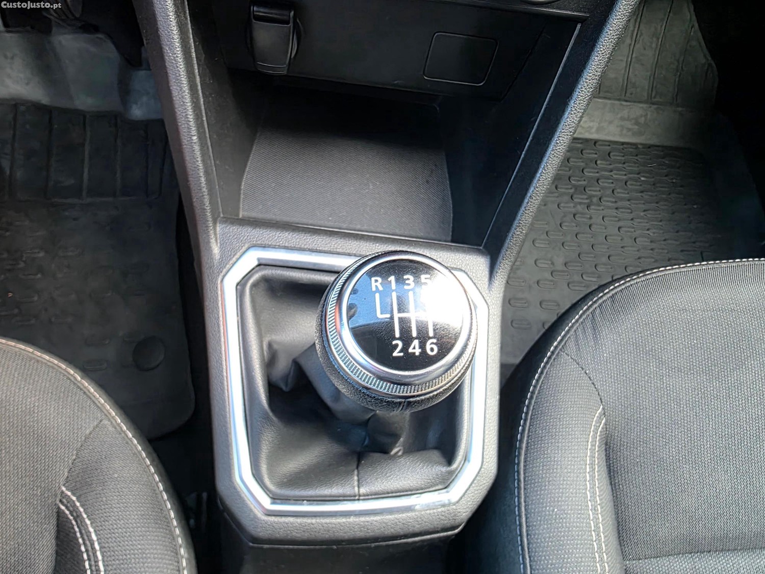 Dacia Sandero 1.0 TCE Comfort — fotografia 10