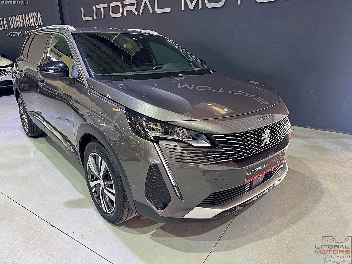 Peugeot 5008 1.2 PureTech Allure Pack EAT8 - 23 — photo 3
