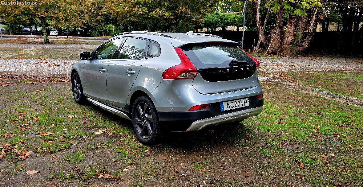 Volvo V40 1.6d Cross Country automático — photo 4