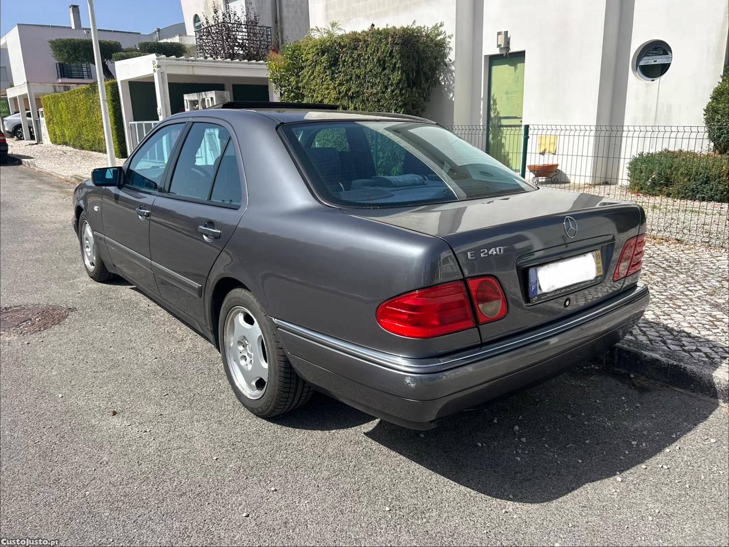 Mercedes-Benz E 240 Avantgarde - 99 foto 3