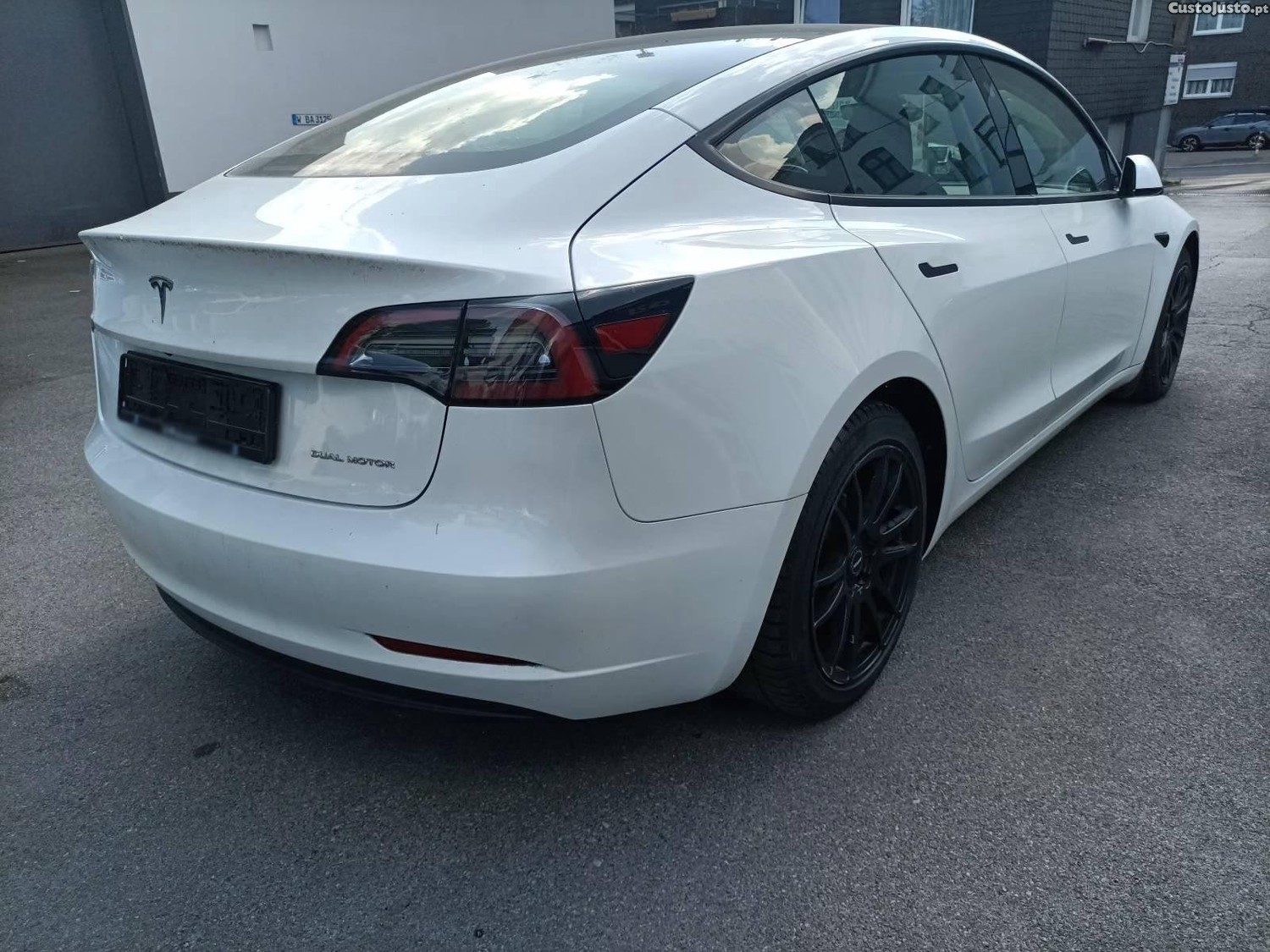 Tesla Model 3 Long Range AWD - 23 foto 3
