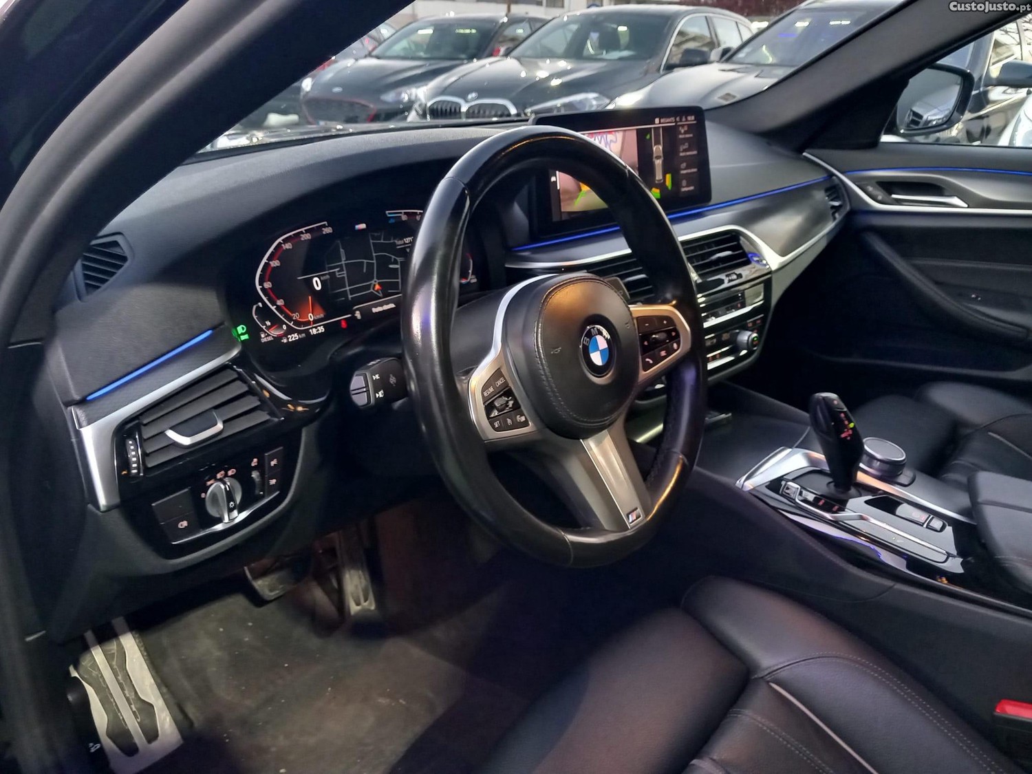 BMW 520 d Pack Desportivo M Auto — fotografia 18