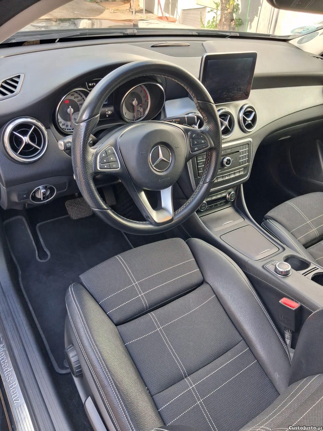 Mercedes-Benz GLA 200 Urban - 16 — photo 4