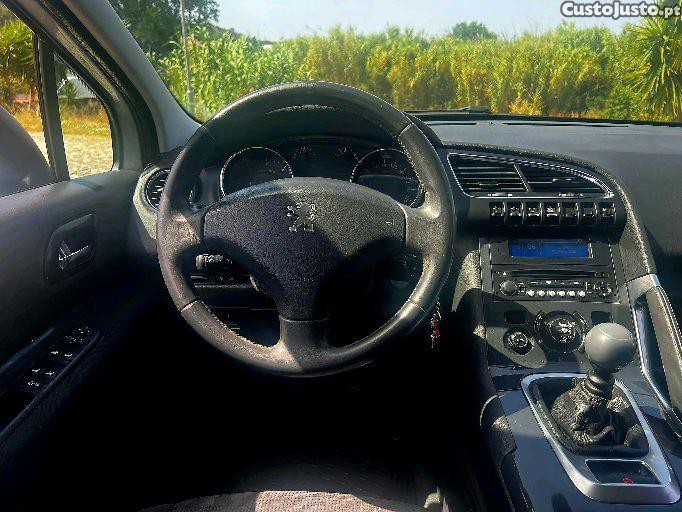 Peugeot 3008 1.6 HDI — fotografia 2
