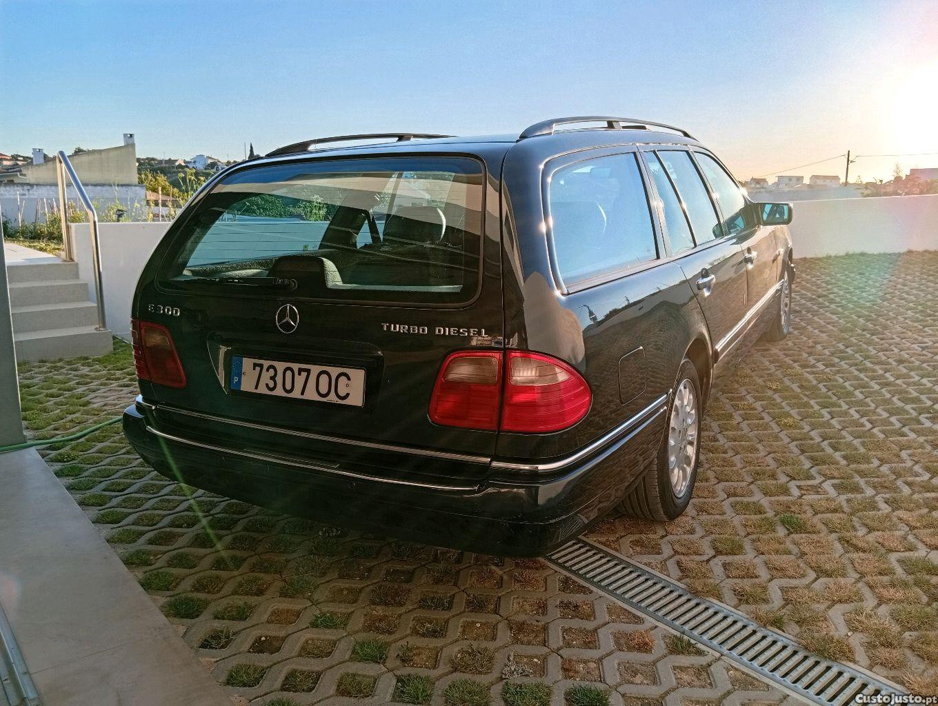 Mercedes-Benz E 300 AVANGARD — photo 3