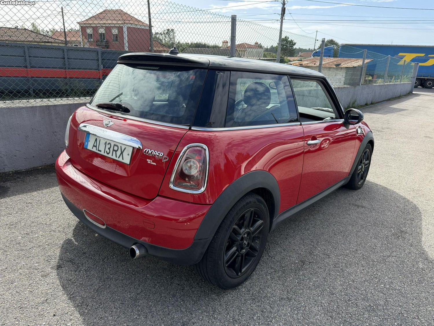 MINI Cooper 1.6HDi 110CV - 09 — photo 5