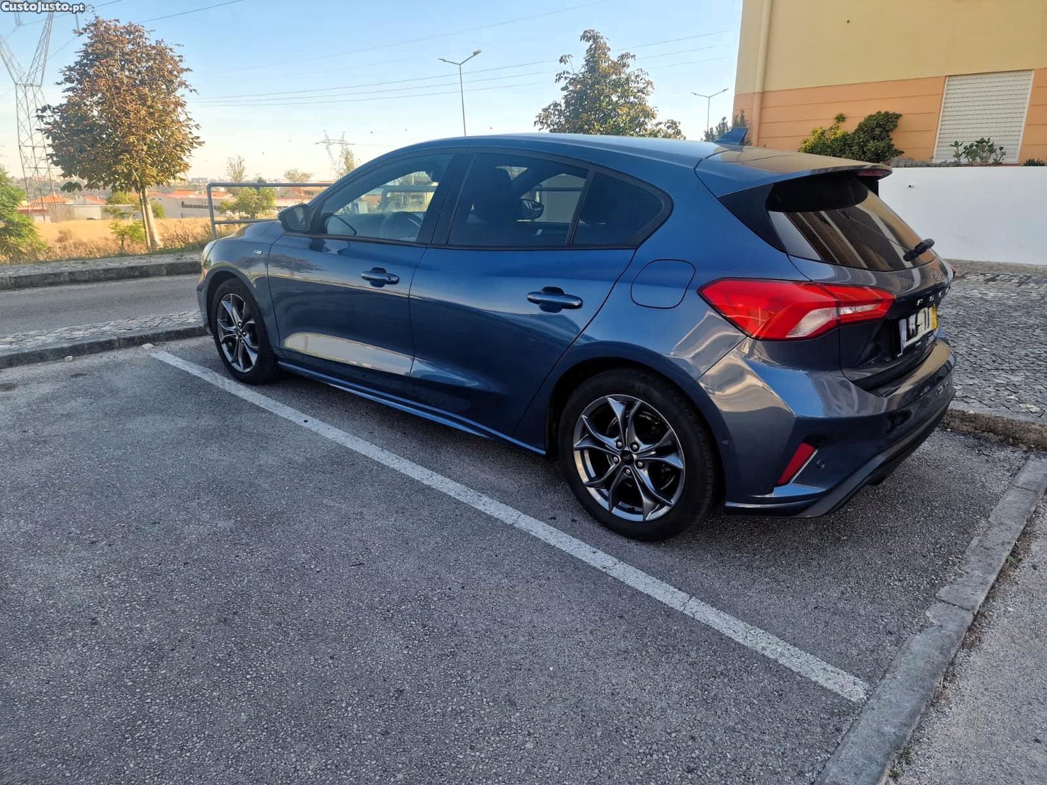 Ford Focus 1.0 EcoBoost ST-Line 125cv - 19 — photo 5