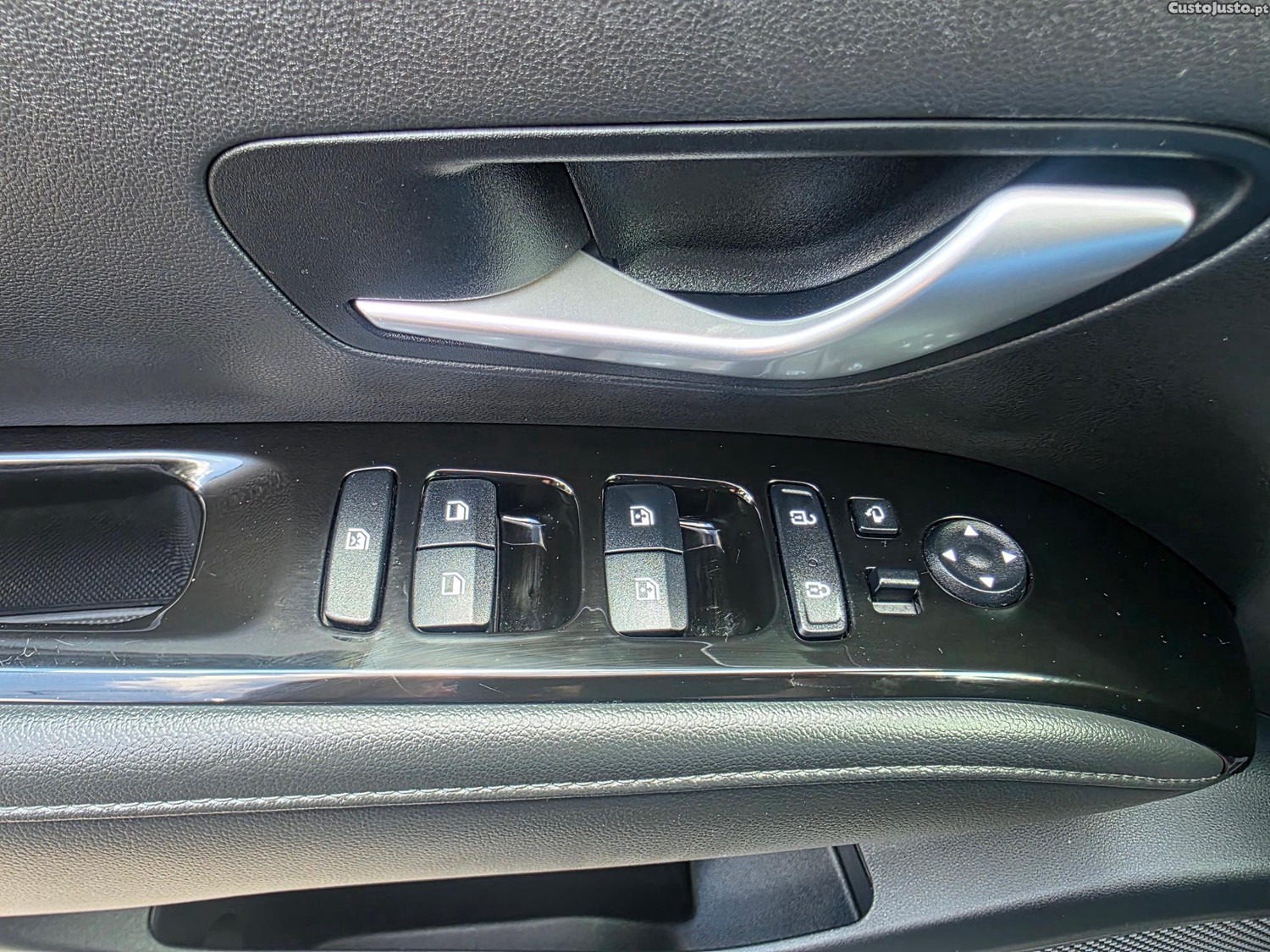 Hyundai Tucson HEV 1.6 T-GDI Premium — fotografia 3
