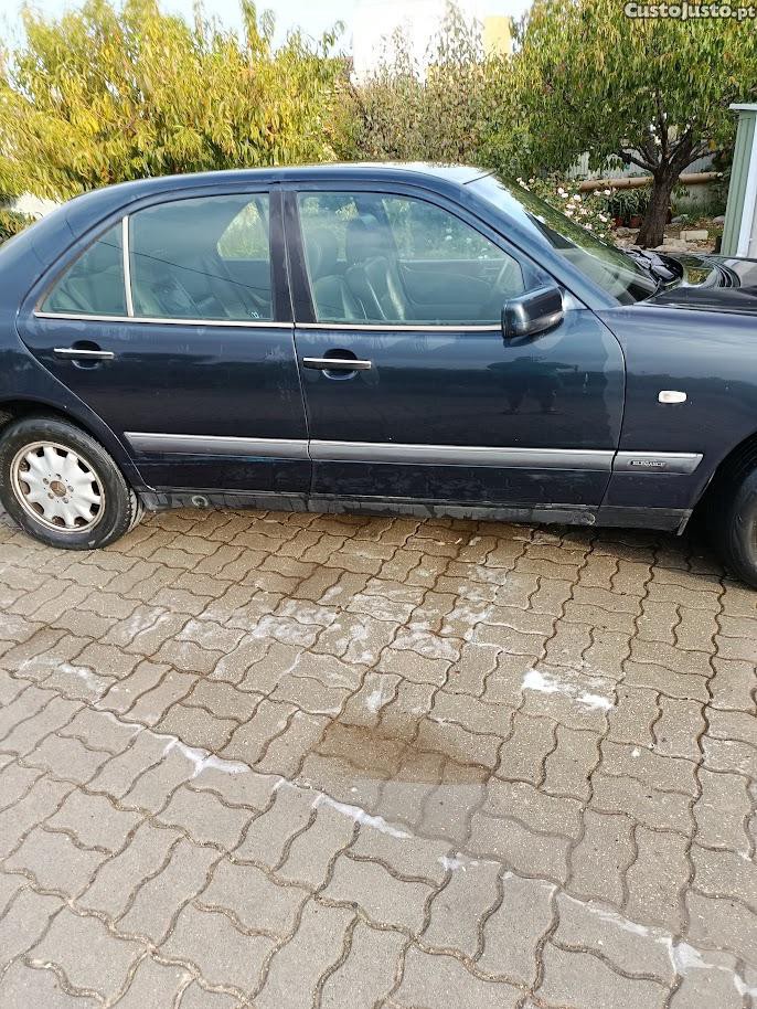 Mercedes-Benz E 250 W210 — photo 5