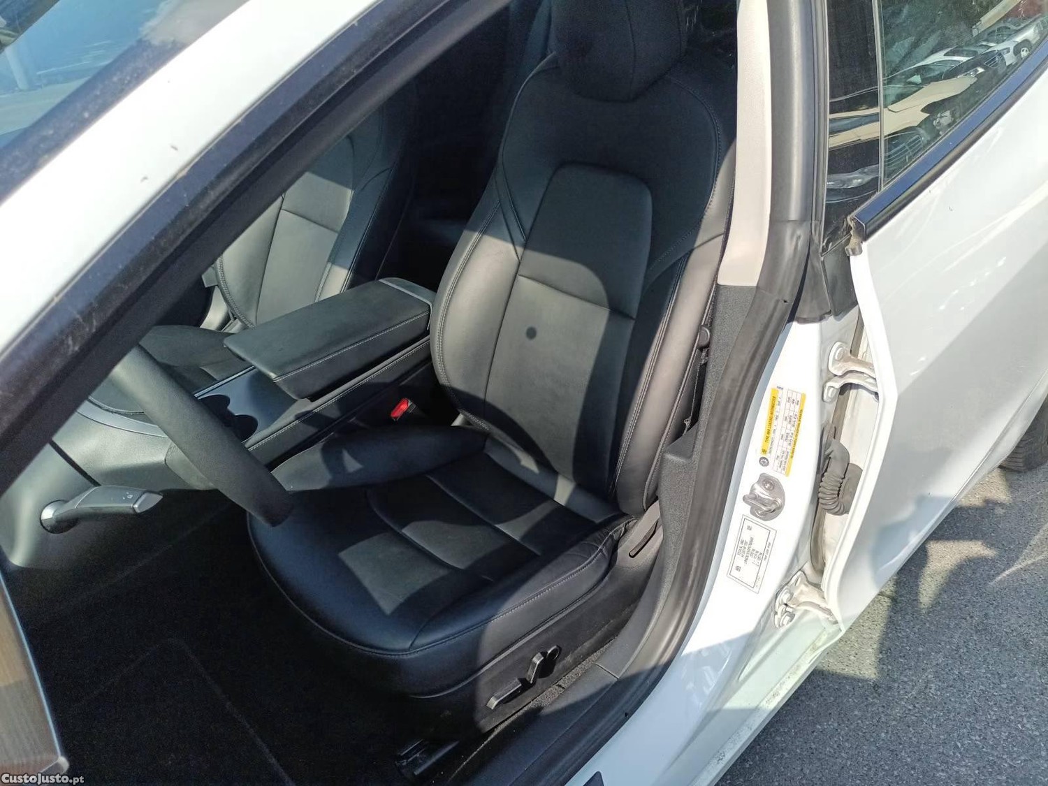 Tesla Model 3 Long Range AWD — fotografia 13