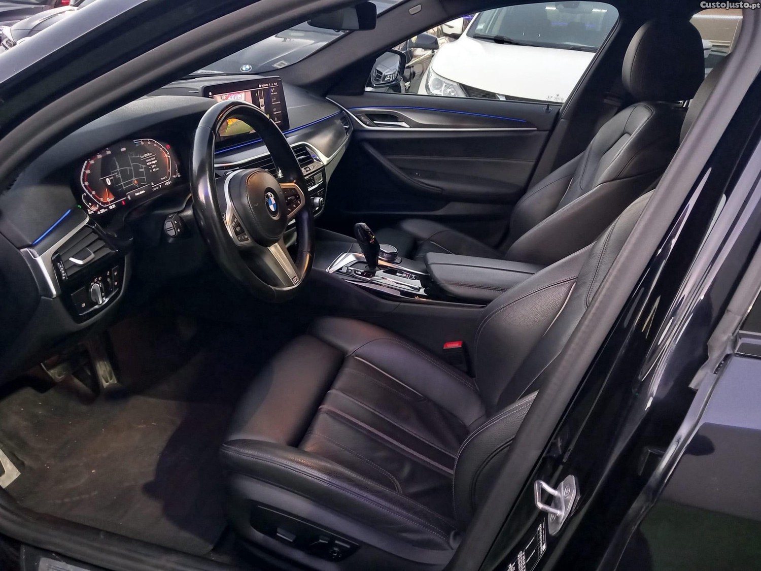 BMW 520 d Pack Desportivo M Auto — fotografia 17