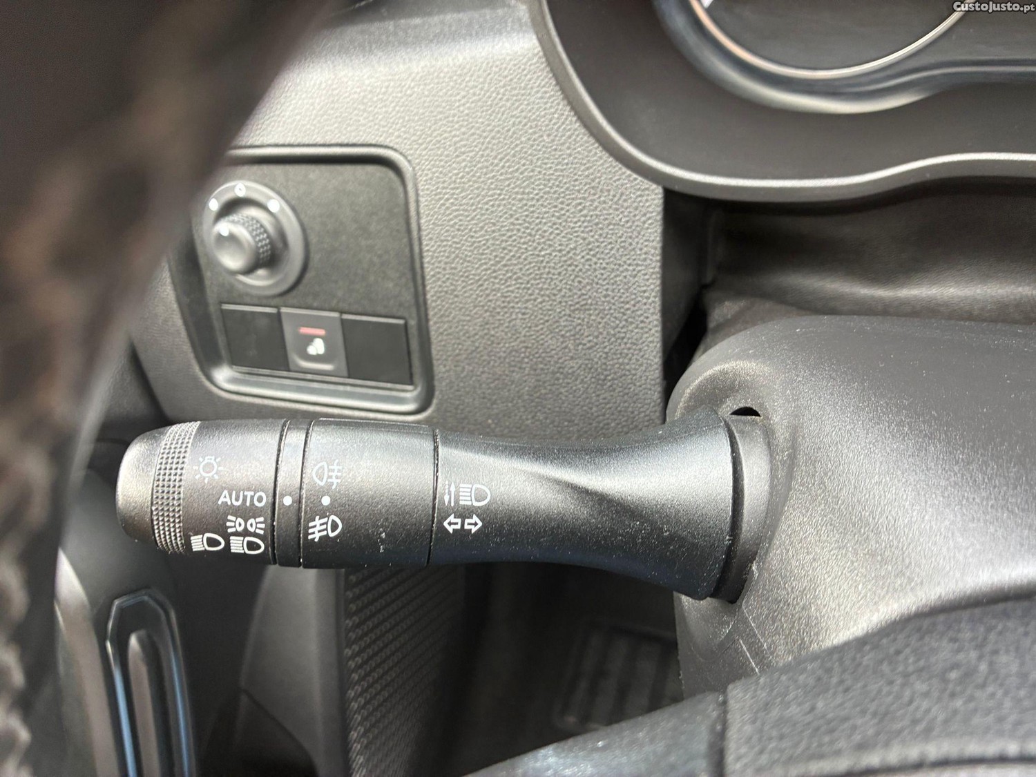 Dacia Duster 1.3 TCe Prestige EDC — fotografia 12