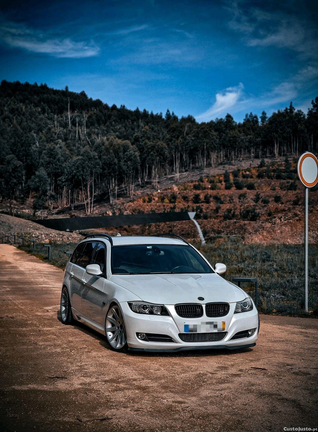 BMW 320 LCi - 08 foto 2