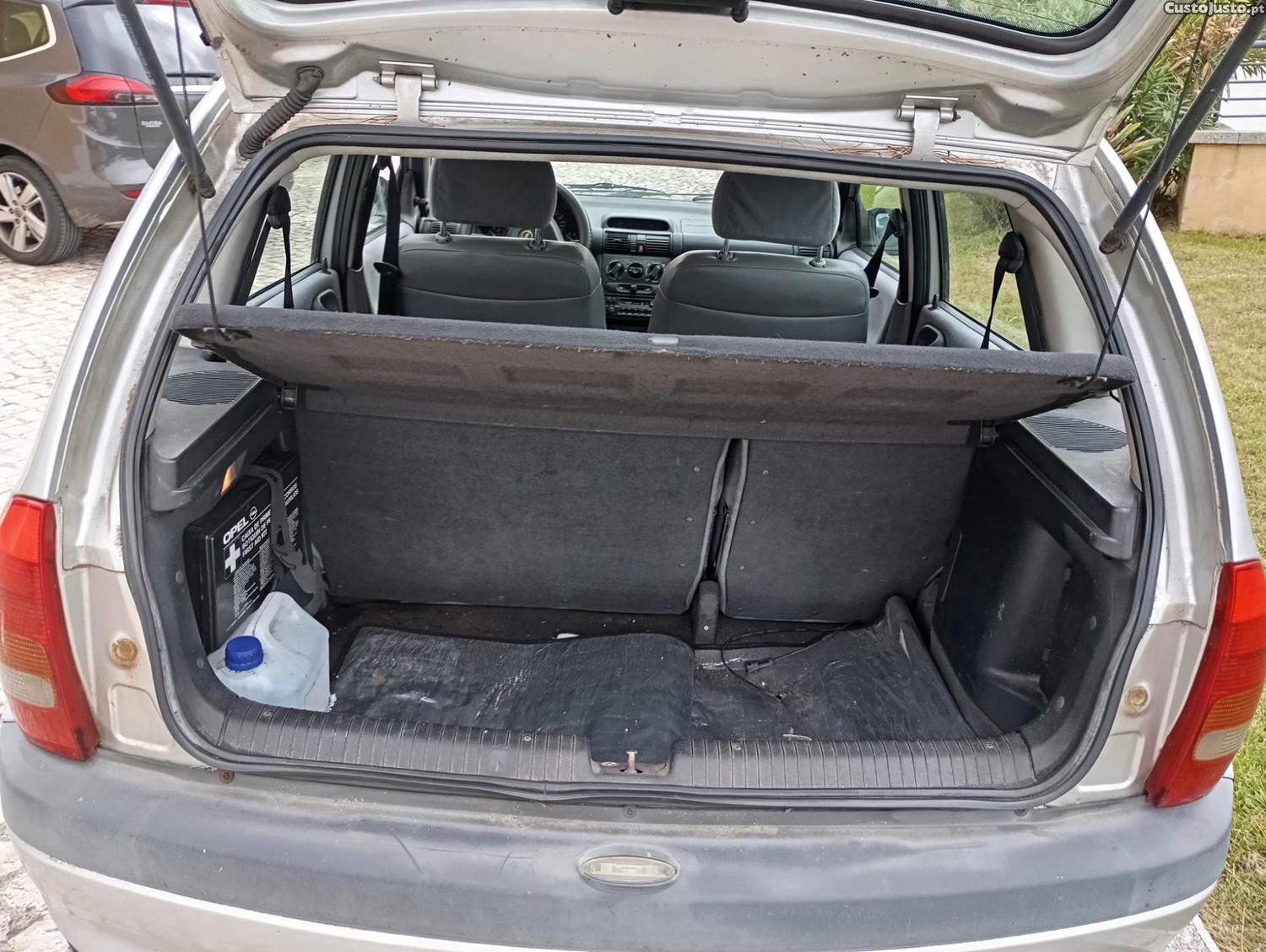 Opel Corsa TD - 99 foto 5