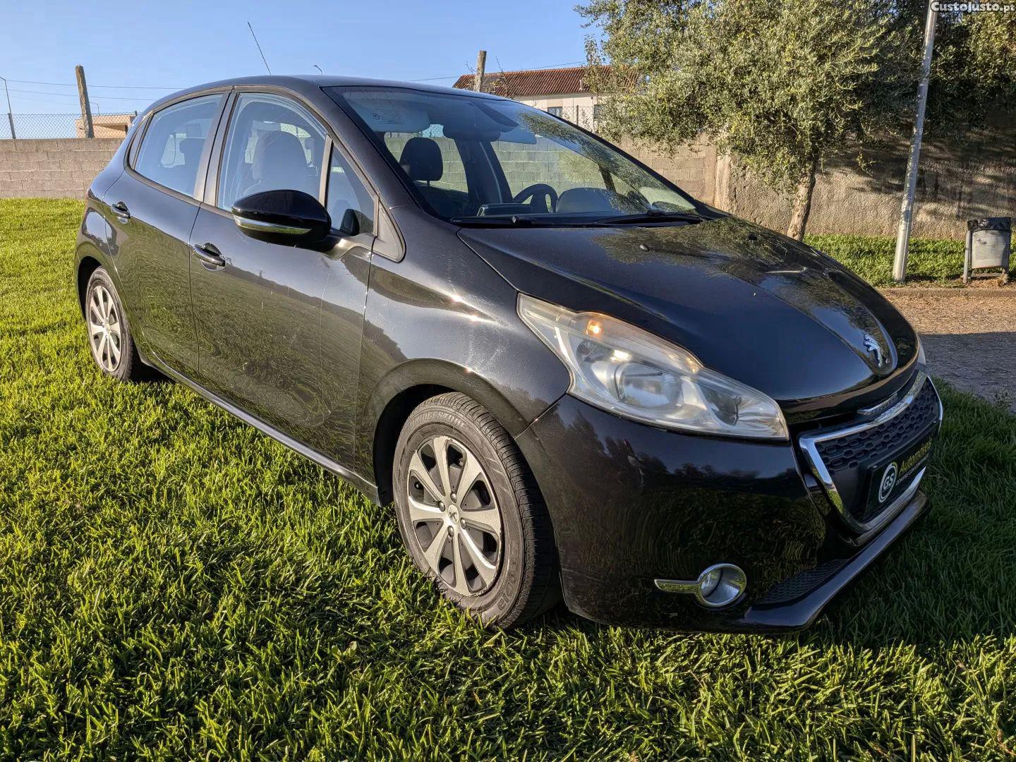 Peugeot 208 1.4 hdi active — photo 2