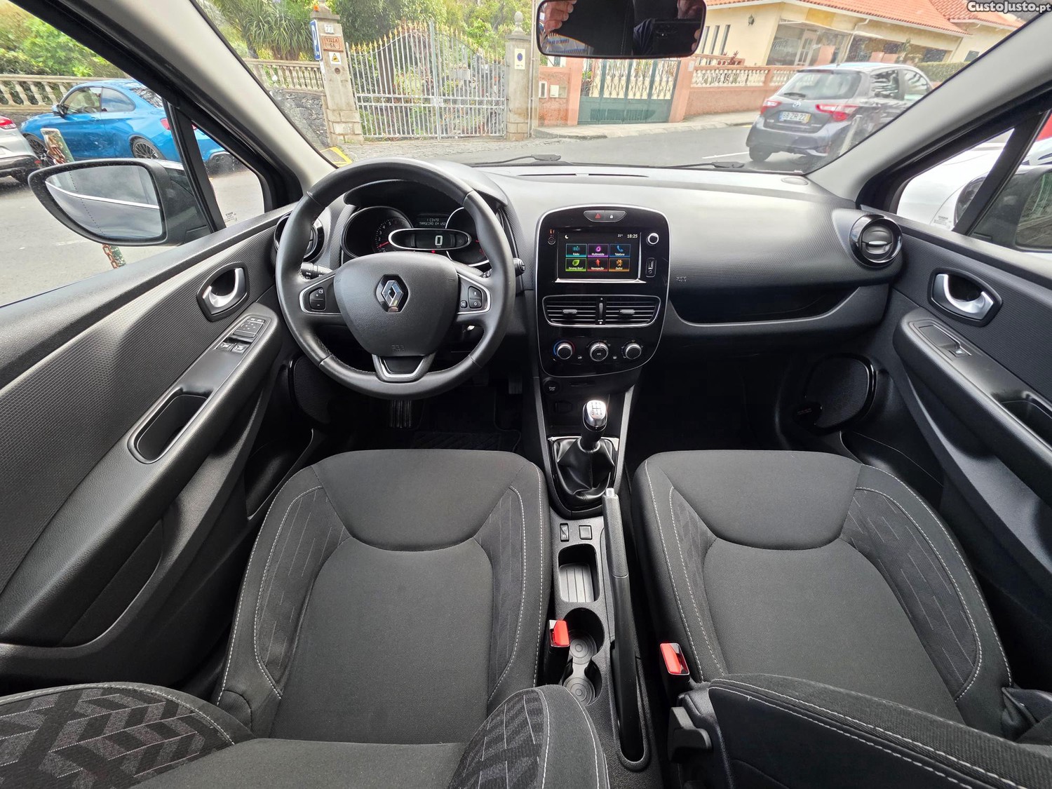 Renault Clio ST 0.9 TCE Limited — fotografia 19