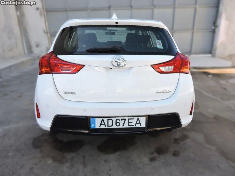 Toyota Auris 1.4 d-4d comfort+navi — photo 4