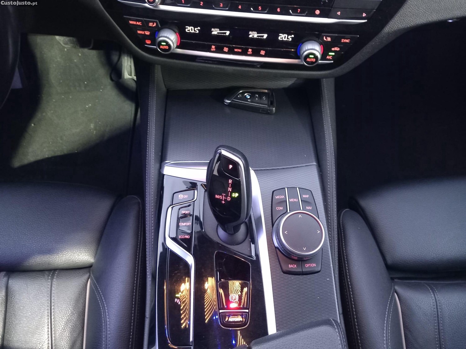BMW 520 d Pack Desportivo M Auto — fotografia 6