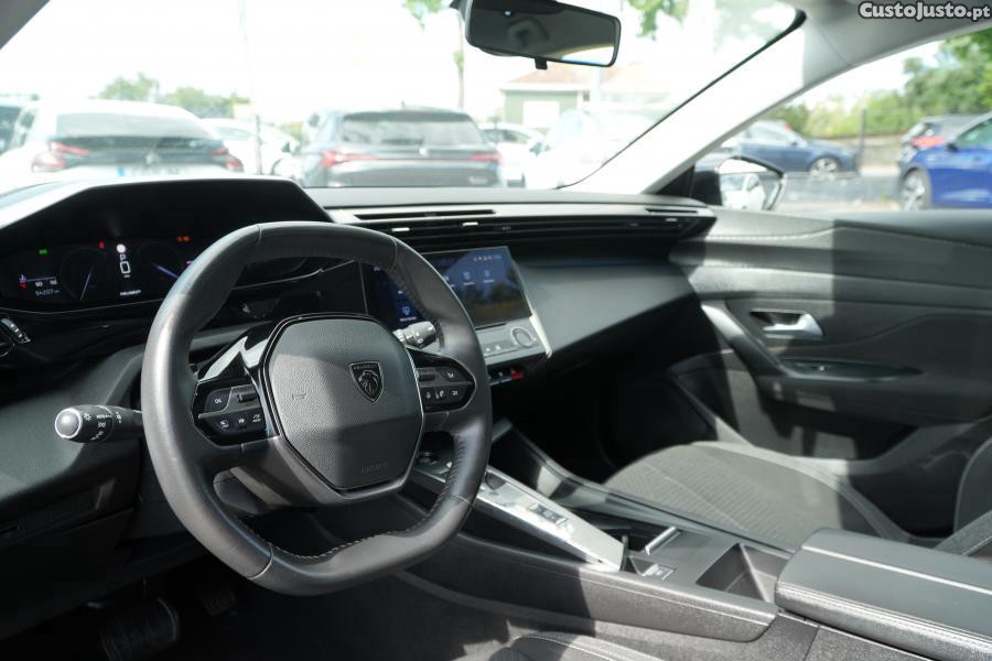 Peugeot 308 PureTech 130 EAT8 Ac — fotografia 6