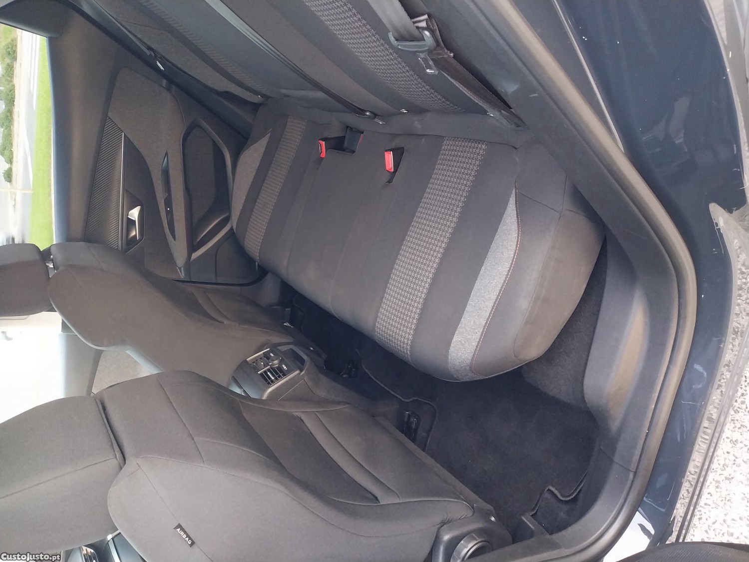 Peugeot 3008 1.5 Blue HDI Allure — fotografia 3