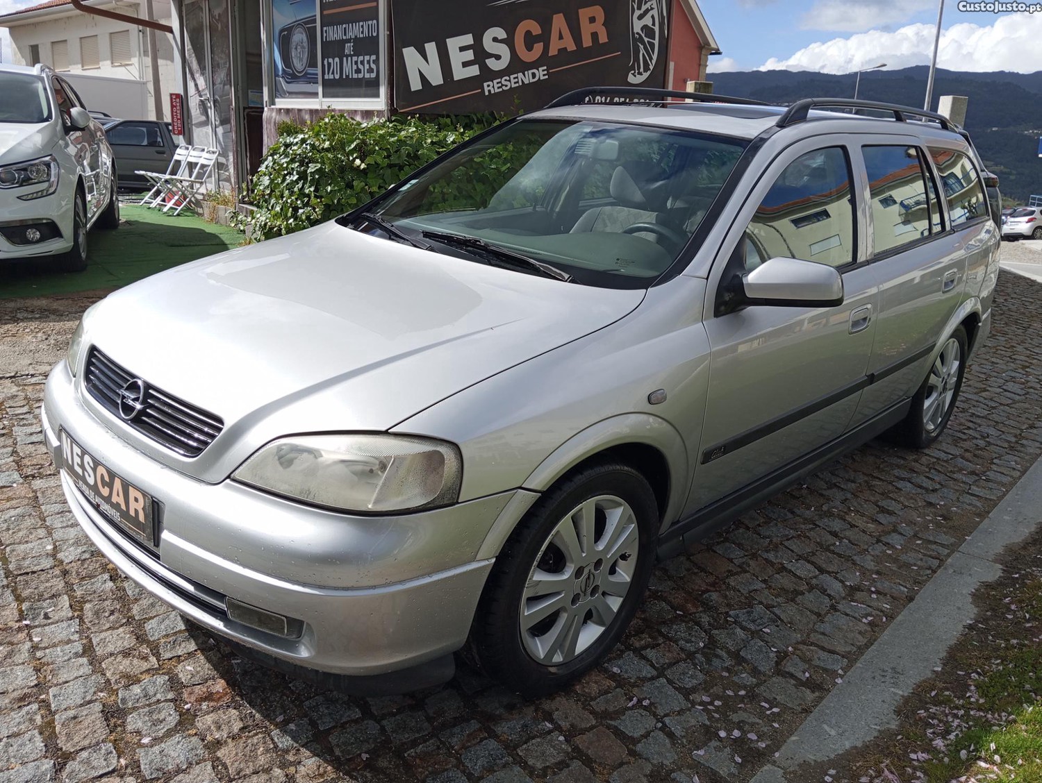 Opel Astra Caravan 2.0 Dti — fotografia 8