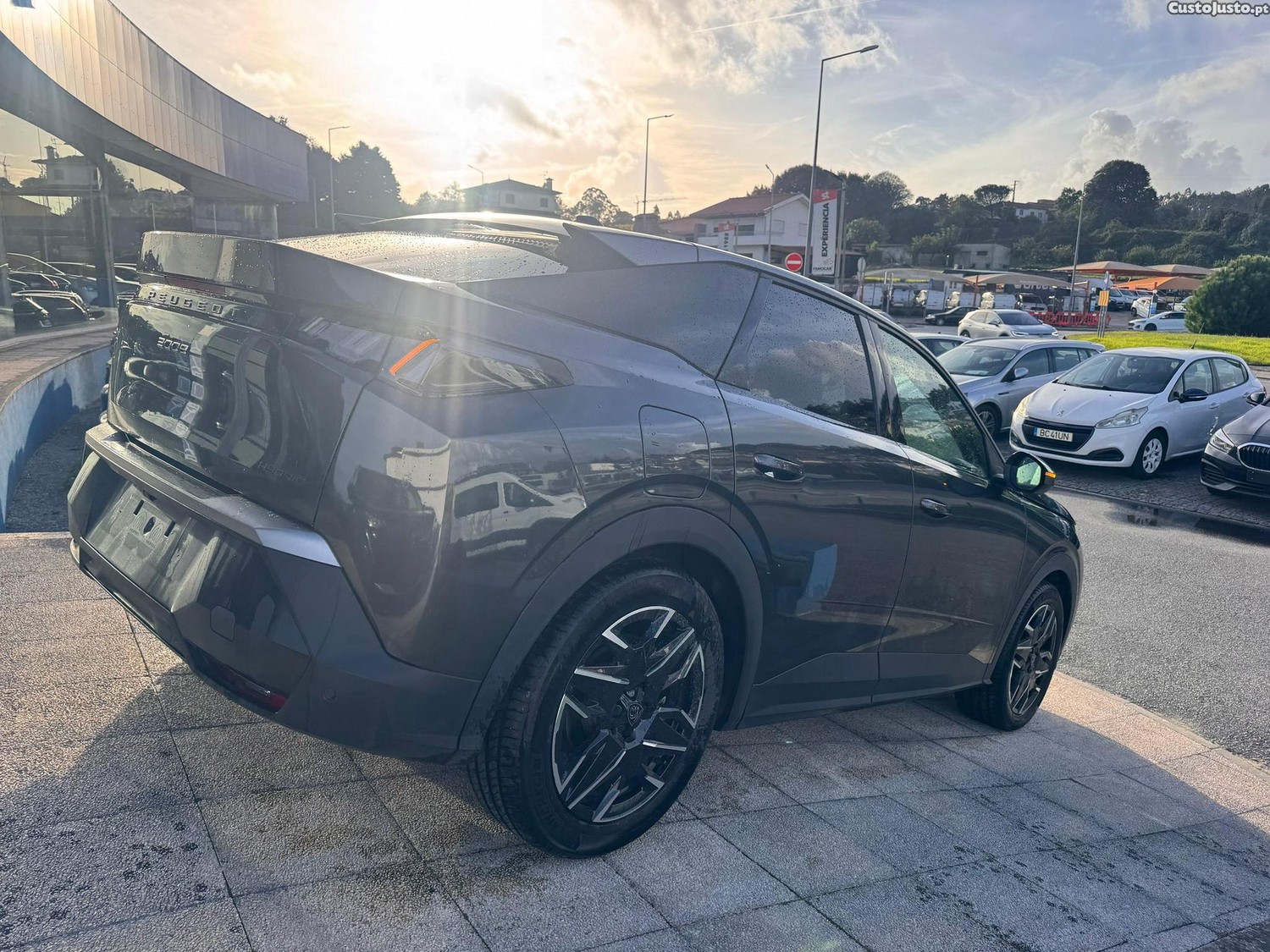 Peugeot 3008 1.2 Hybrid Allure e-DCS6 - 25 — photo 5