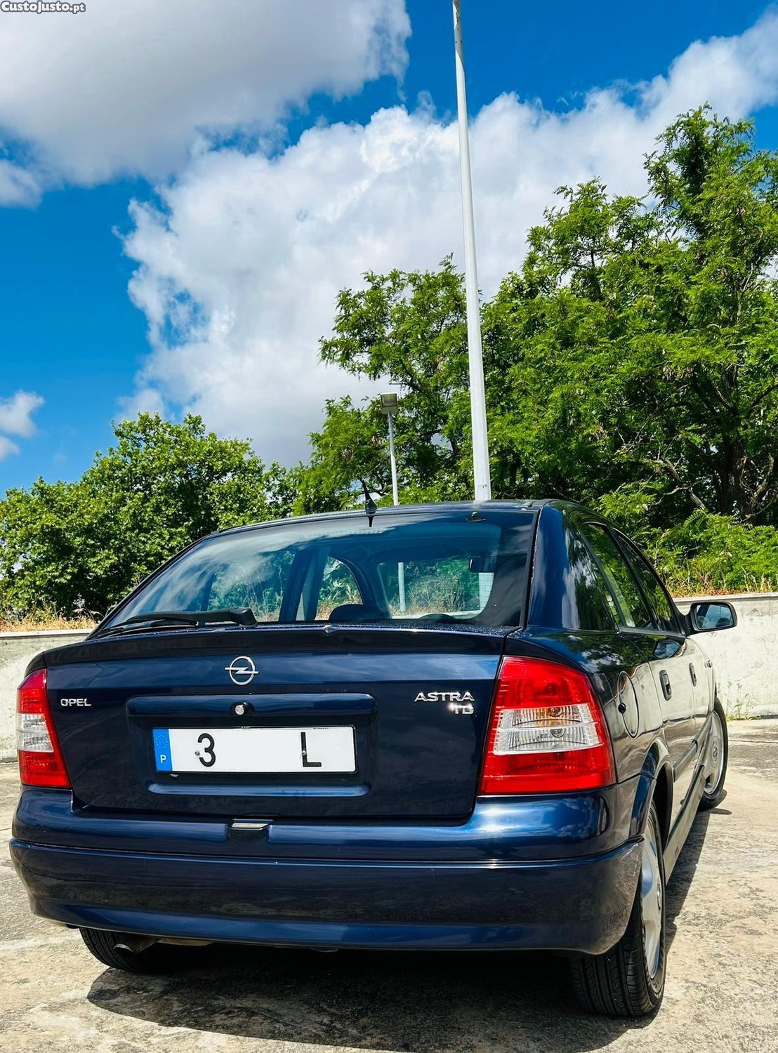 Opel Astra Isuzu — photo 3