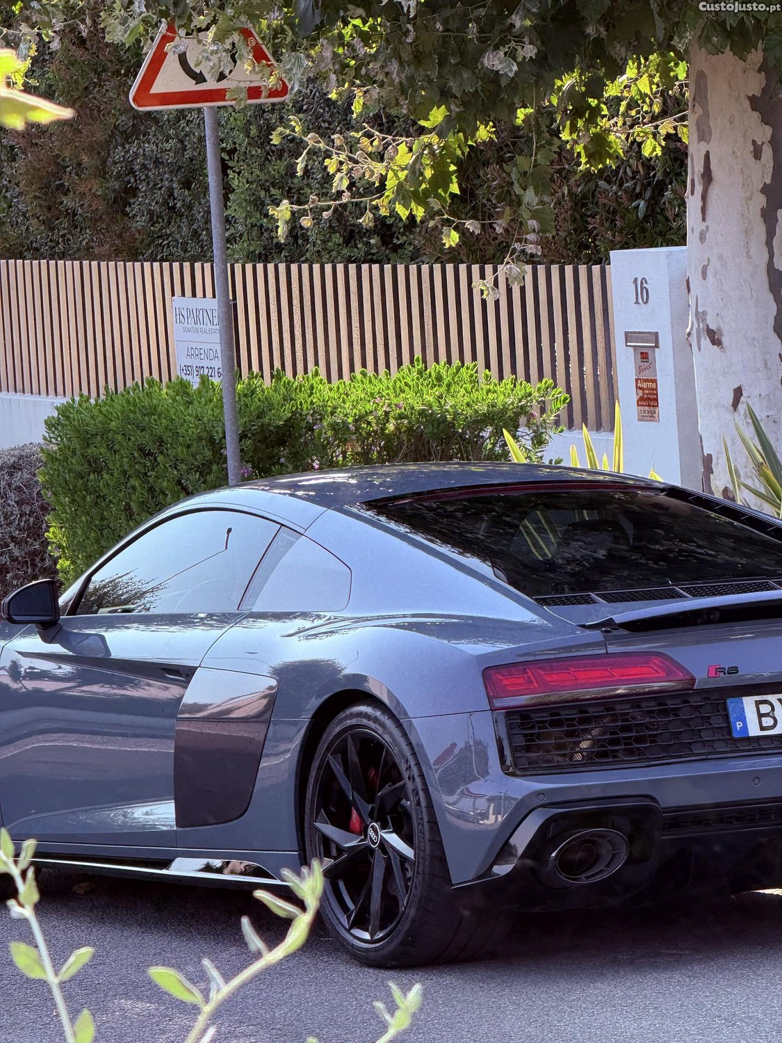 Audi R8 Coupe 5.2 V10 — fotografia 12