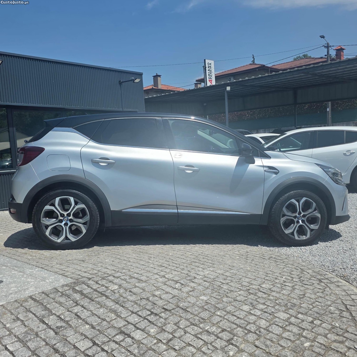 Renault Captur 1.6 E-Tech Plug-In Exclusive — fotografia 14