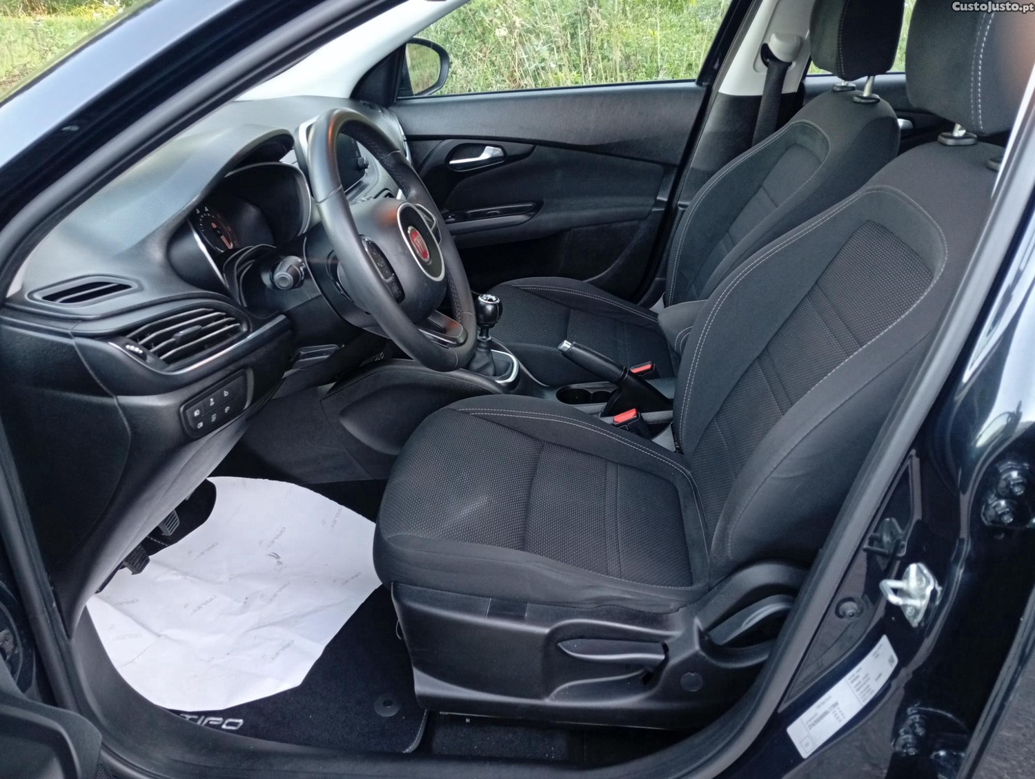Fiat Tipo 1.6 MultiJet SW 120 CV - 18 foto 3