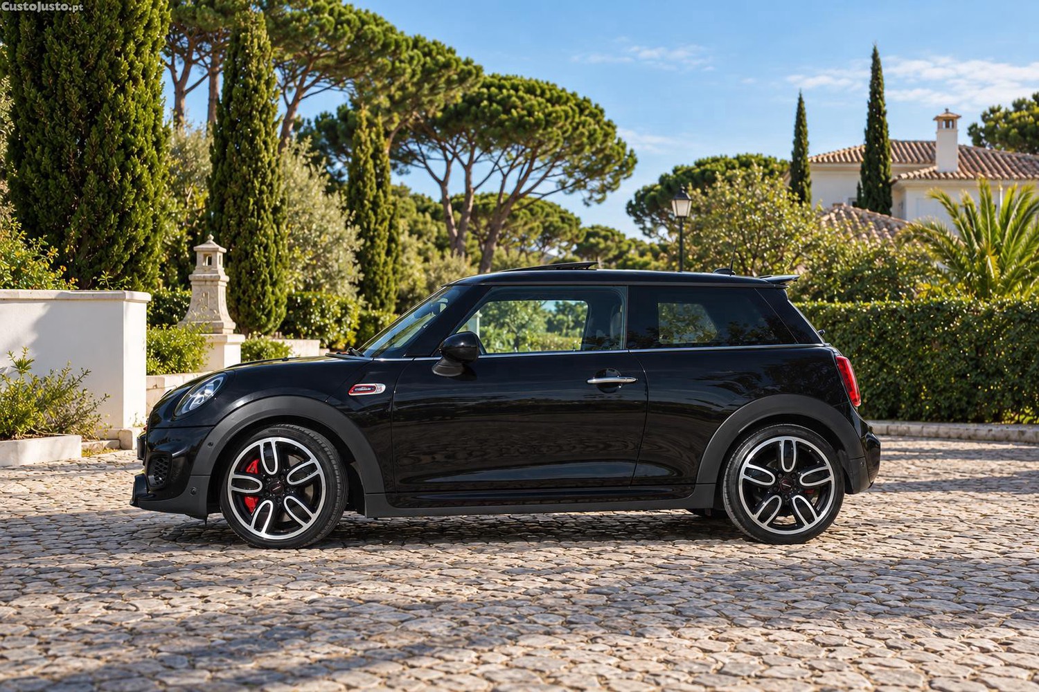 MINI John Cooper Works LCI - 18 — photo 2