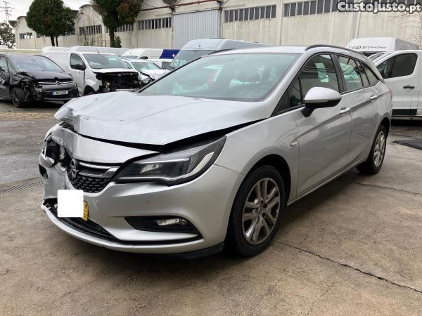 Opel Astra K Sports Tourer 1.6 CDTi 136cv | 258.123 Km - 18 foto 3