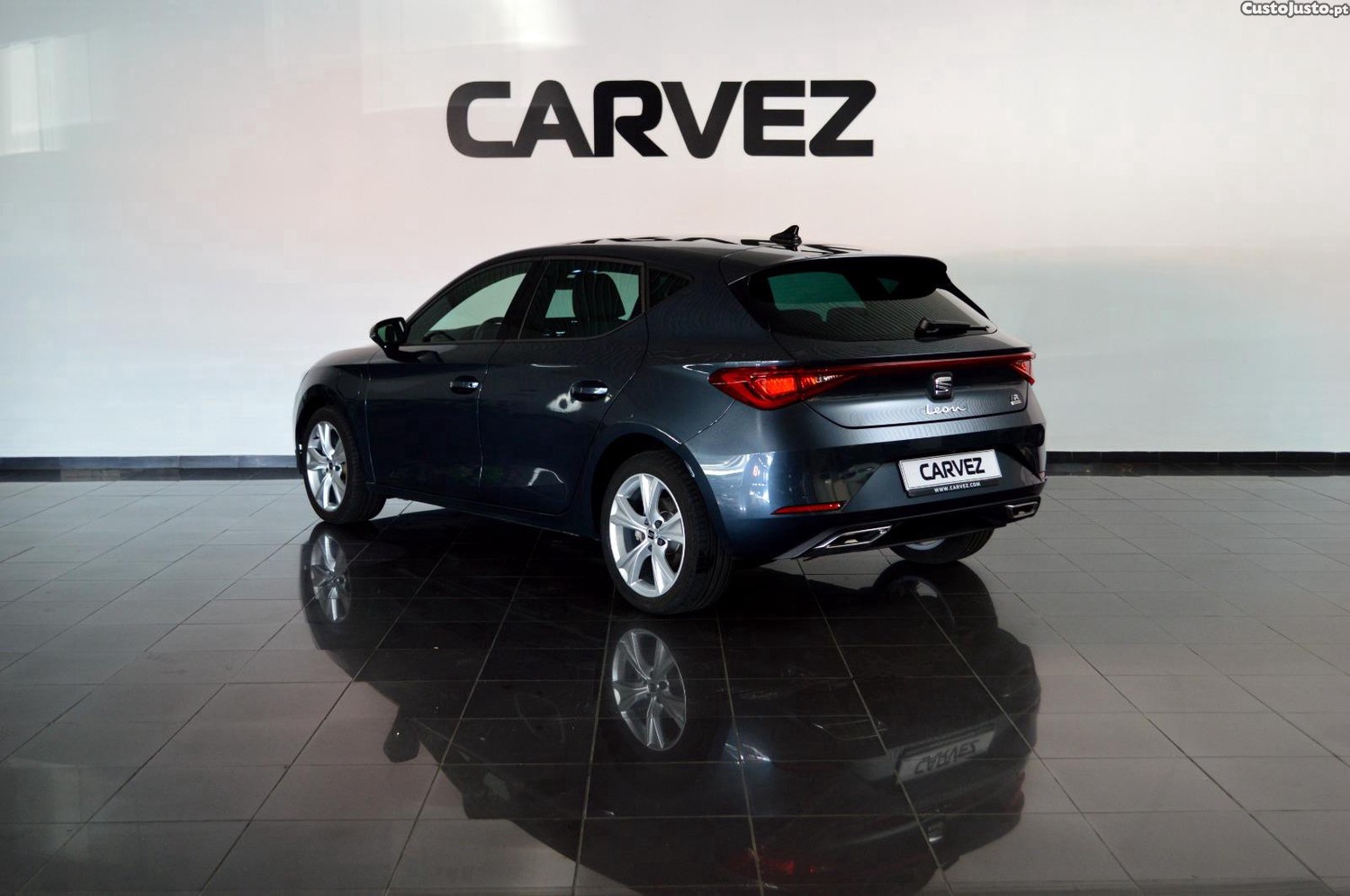 SEAT Leon 1.5 TSI e-Hybrid FR DSG — fotografia 9