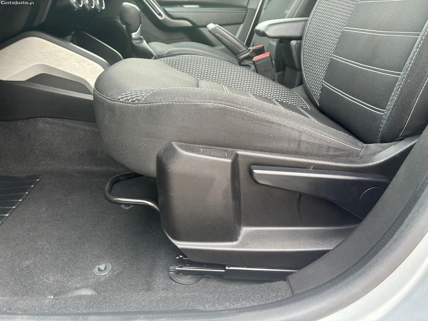 Dacia Duster 1.3 TCe Prestige EDC — fotografia 9