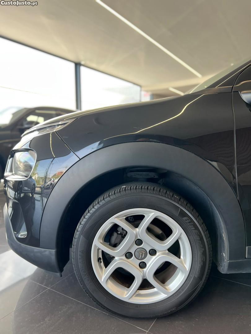 Citroën C4 1.2 PureTech Shine - 18 — photo 3