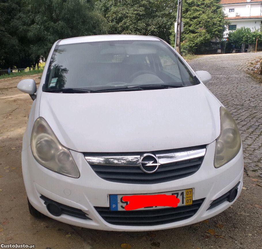 Opel Corsa 1.3 CDTI — fotografia 2
