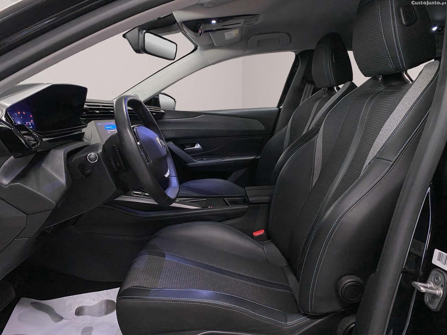 Peugeot 308 SW 1.2 PureTech Allure EAT8 — fotografia 12
