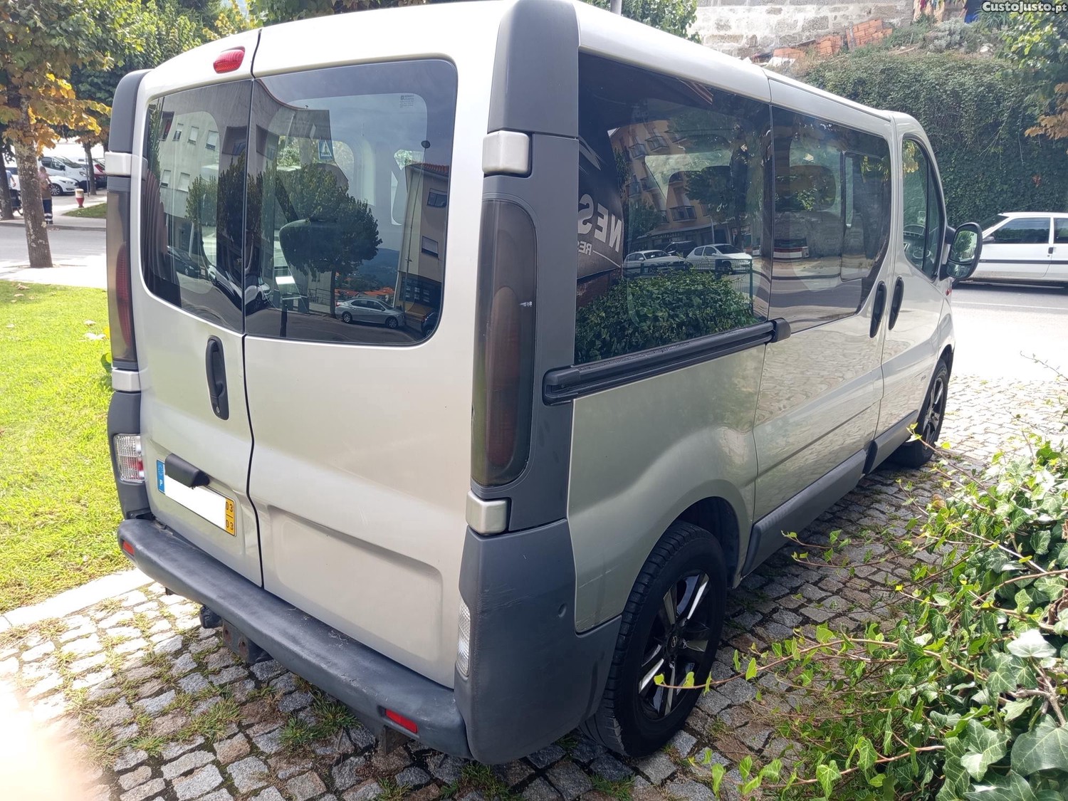 Opel Vivaro 1.9 DTI L1H1 - 03 foto 4