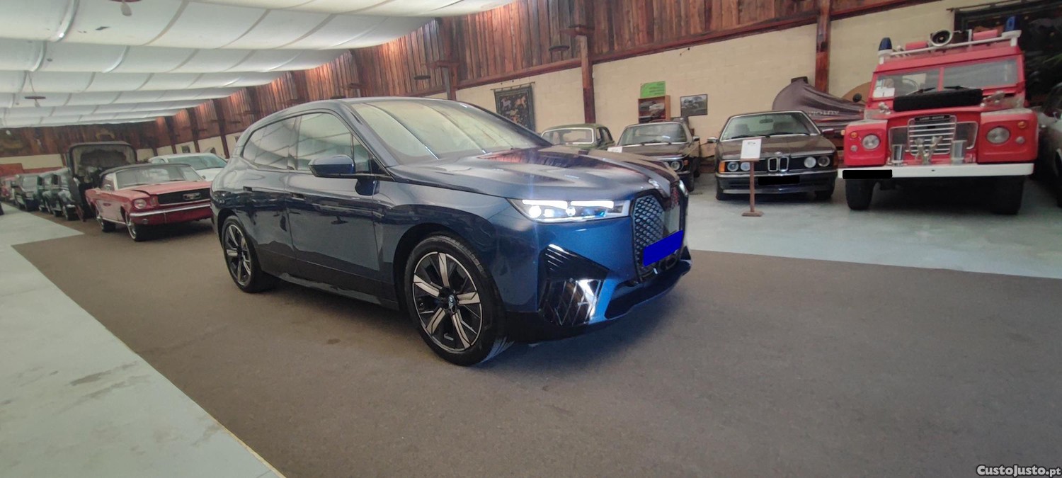 BMW iX xDrive 50 Pack Desportivo # 6.796km #  " IVA Dedutível " GARANTIA DA MARCA" - 24 foto 2