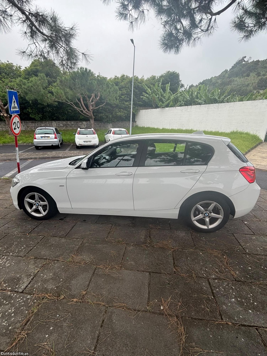 BMW 116 Efficient Dynamics - 16 — photo 4
