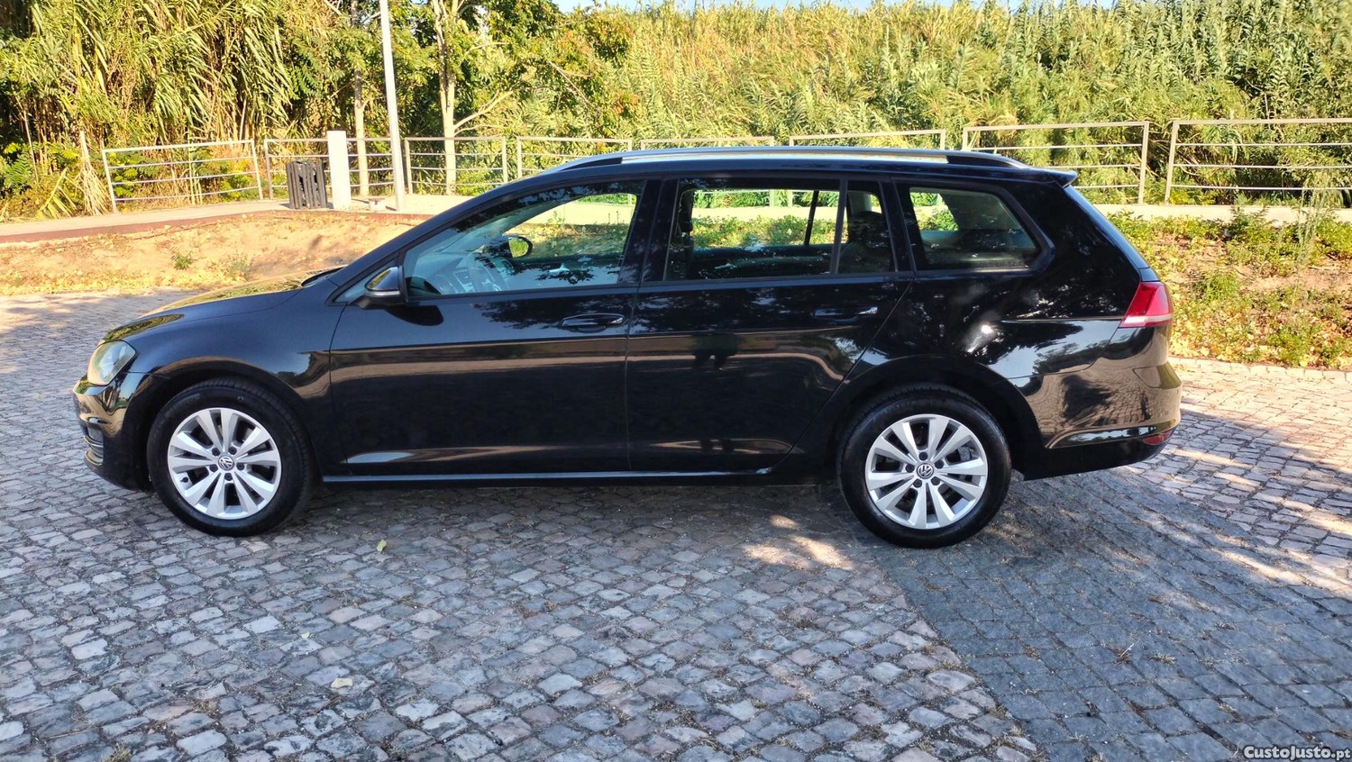 VW Golf 1.6 TDI Bluemotion — photo 4