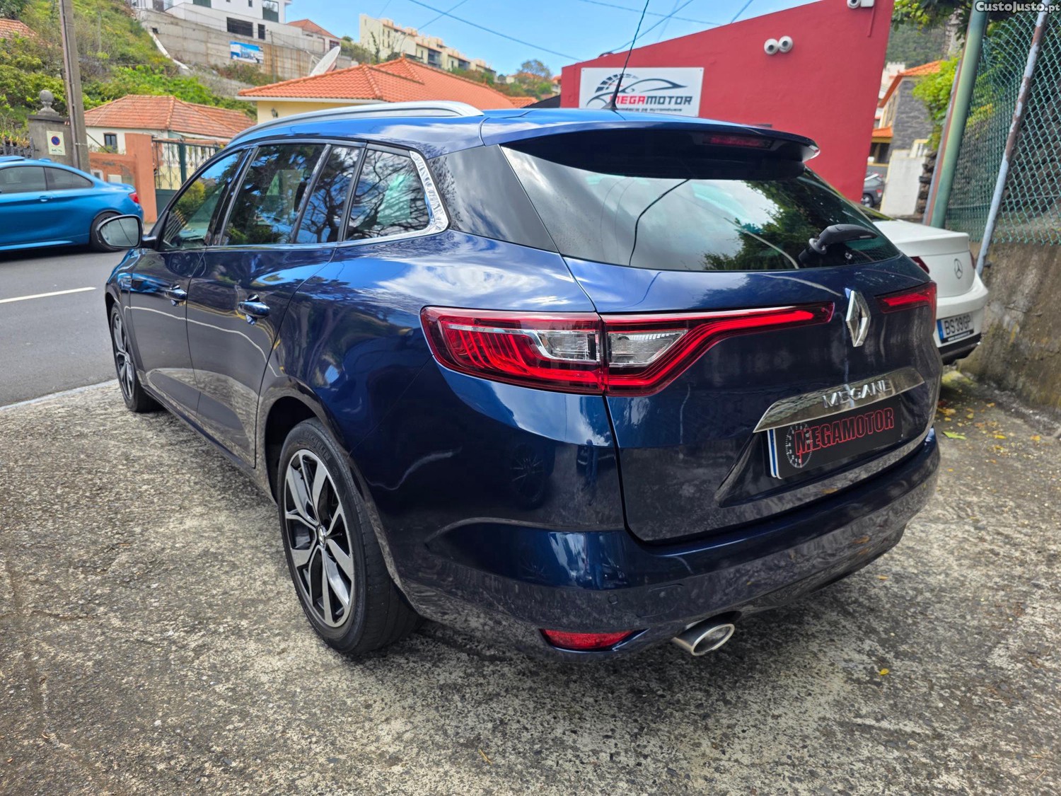 Renault Mégane ST 1.5 DCI Bose Edition — fotografia 30