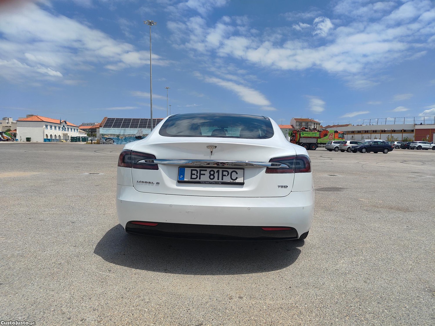 Tesla Model S 75d — fotografia 2