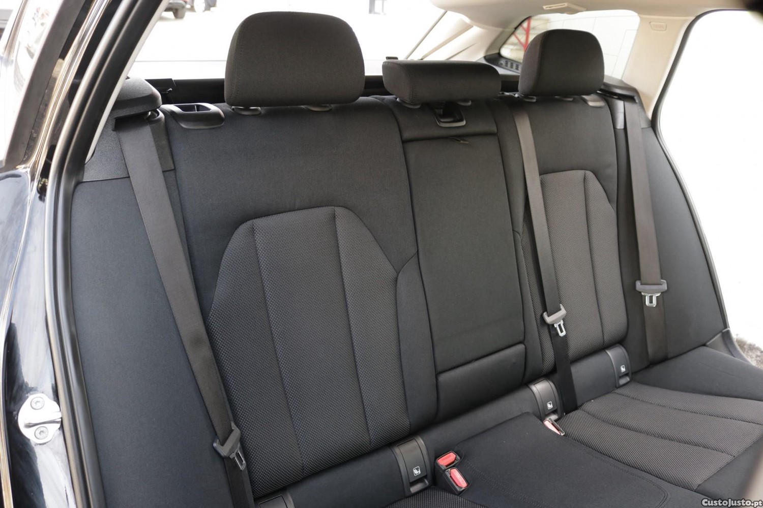 BMW 318 d Touring Advantage Auto 150cv — fotografia 35