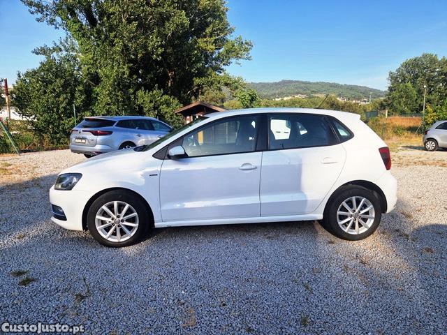 Volkswagen Polo 1.4 TDi Lounge Nacional — fotografia 7